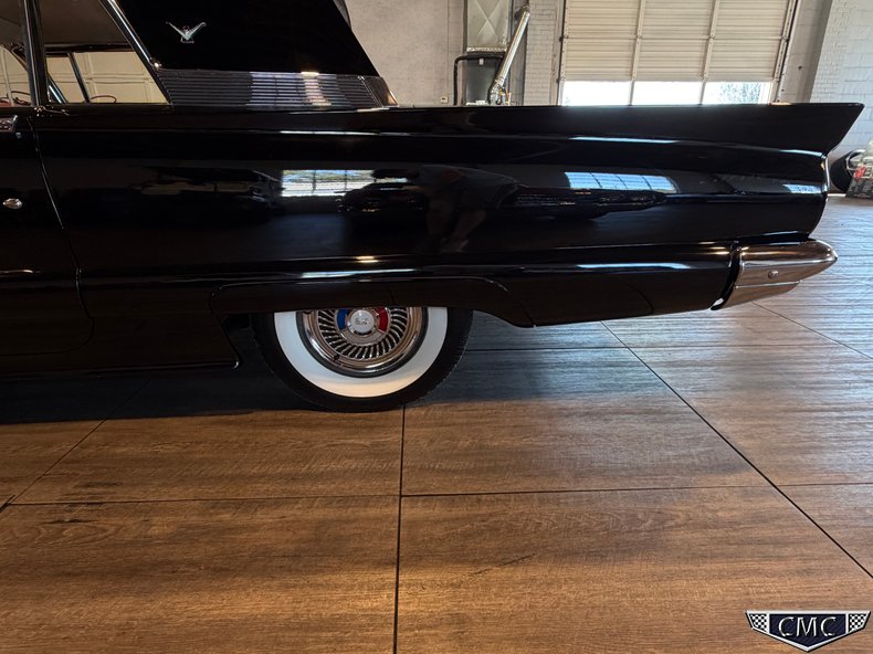 1959 Ford Thunderbird 37