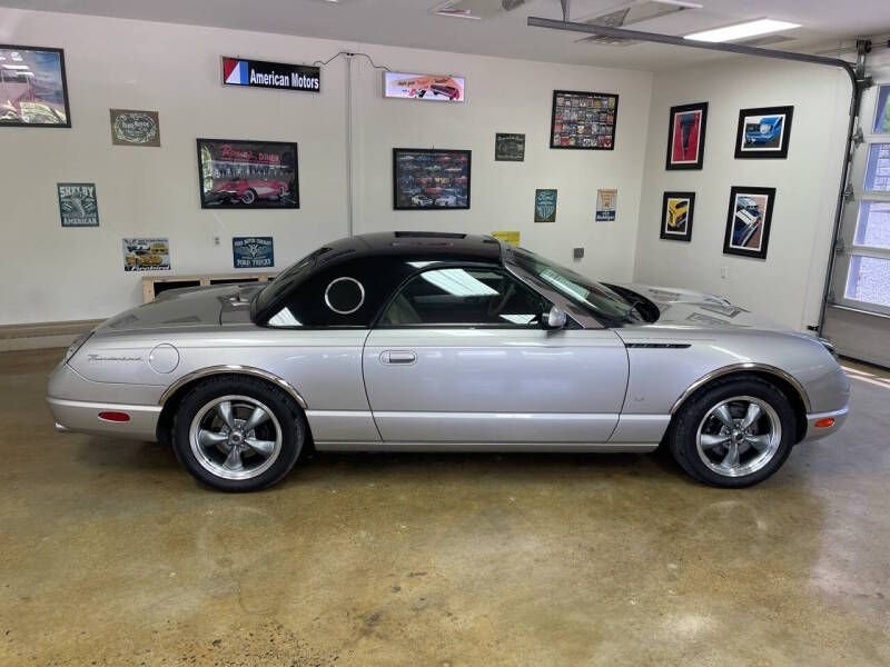2004 ford thunderbird