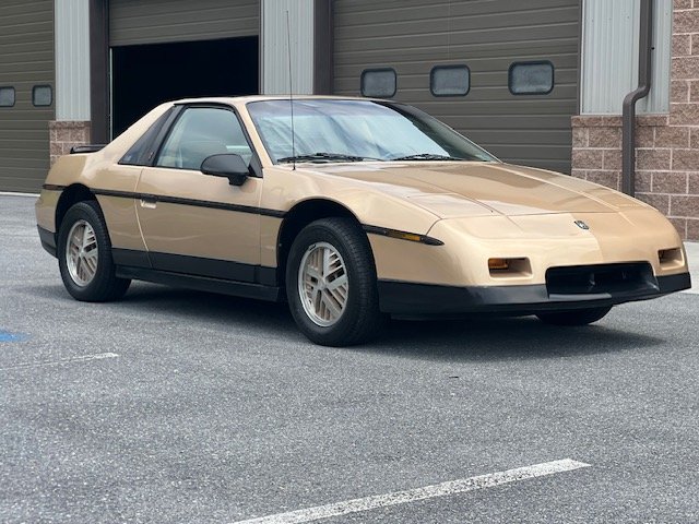 1986 pontiac fiero se