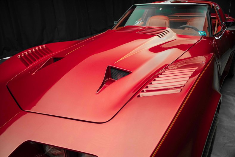 1977 Chevrolet Corvette Coupe 13