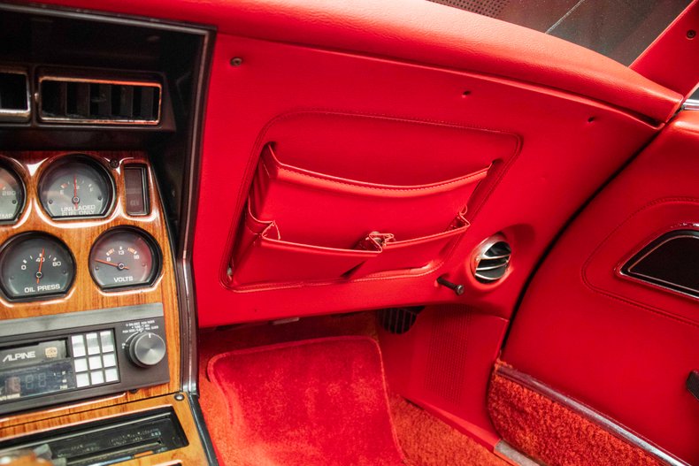 1977 Chevrolet Corvette Coupe 31