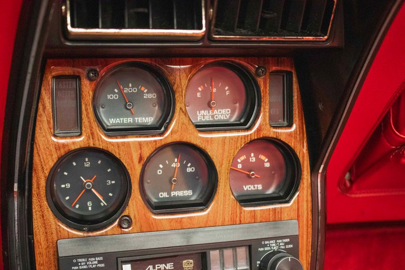 1977 Chevrolet Corvette Coupe 34