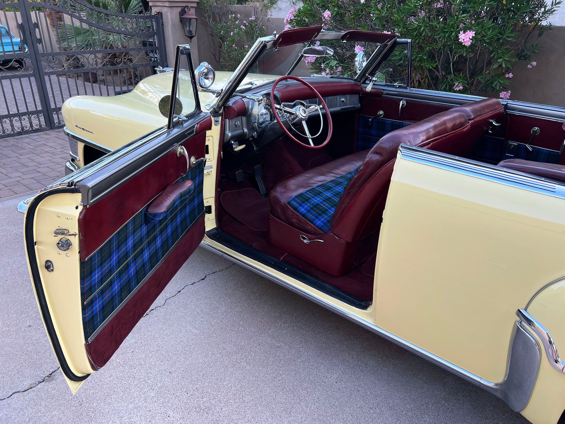 1951 Chrysler New Yorker Convertible 