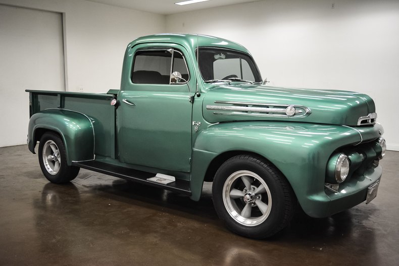 1951 Ford F2