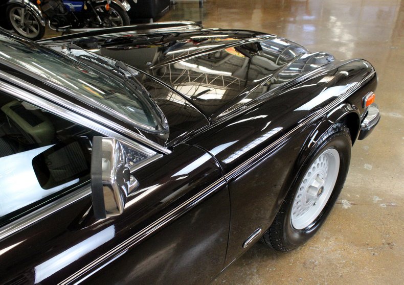 For Sale 1992 Jaguar XJ12 Vanden Plas