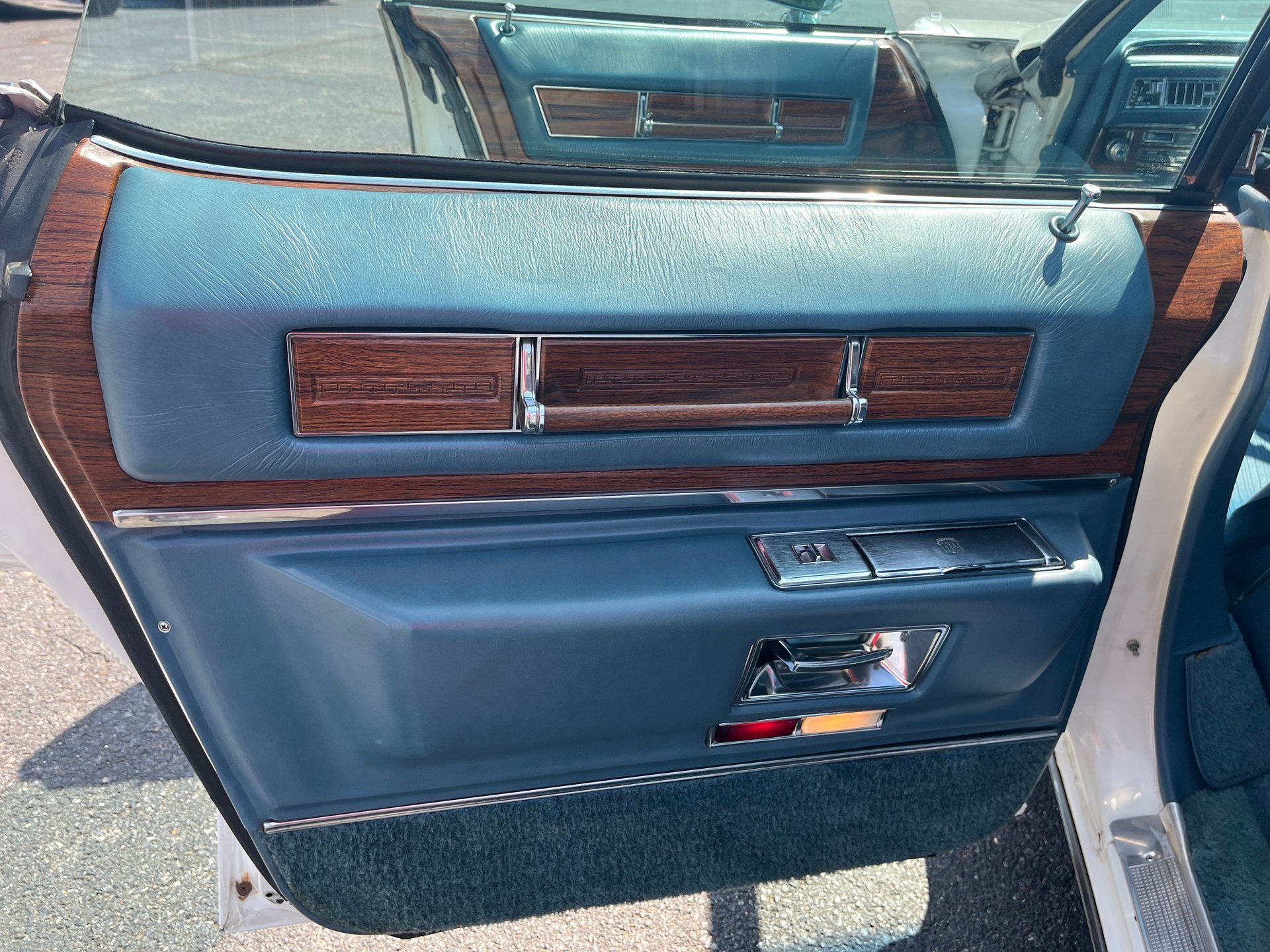 thumbnail image 2 of RIDER PIT STOP Rear Bumper Filler Set For 1974-1976 Cadillac Deville - Fiberglass, Unpainted, Direct Fit 2 of 6