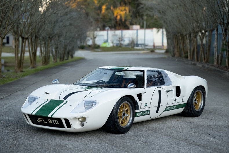 1966 Ford GT40 18