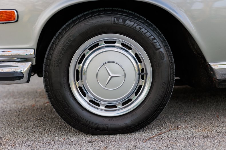1971 Mercedes-Benz 280SE 81