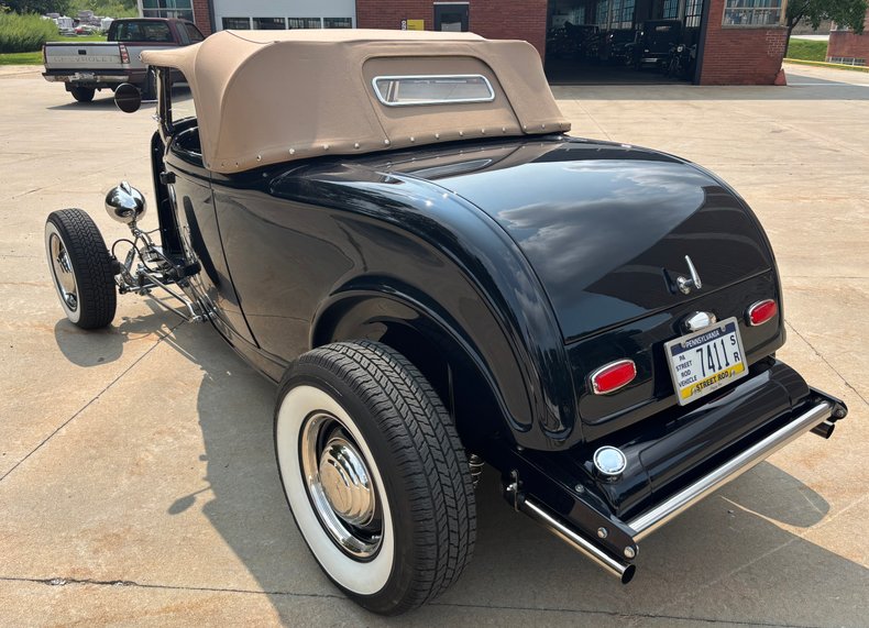 1932 Ford Hi-Boy 64