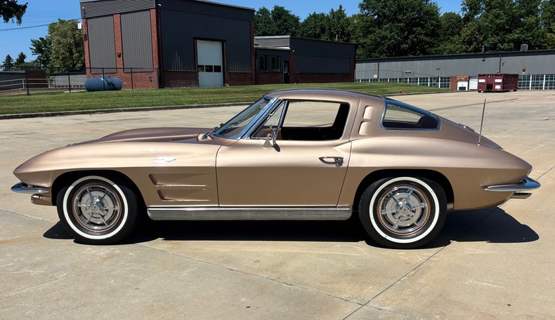1963 Chevrolet Corvette 15
