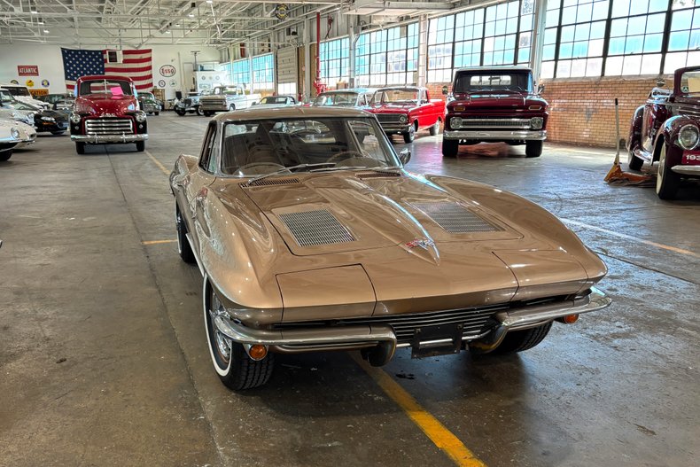 1963 Chevrolet Corvette 42