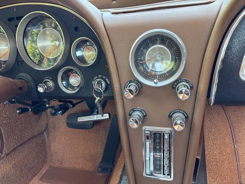 1963 Chevrolet Corvette 157