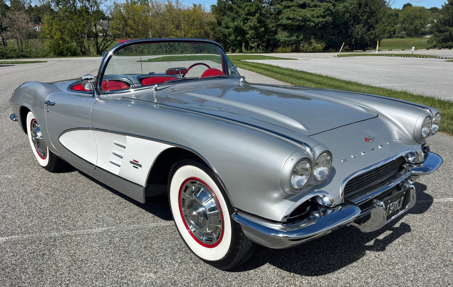 1961 chevrolet corvette convertible