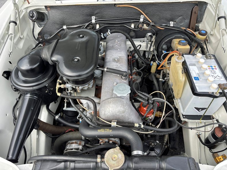 1966 Mercedes-Benz 230 S 10