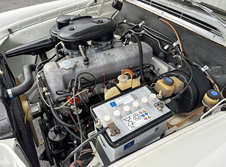 1966 Mercedes-Benz 230 S 11