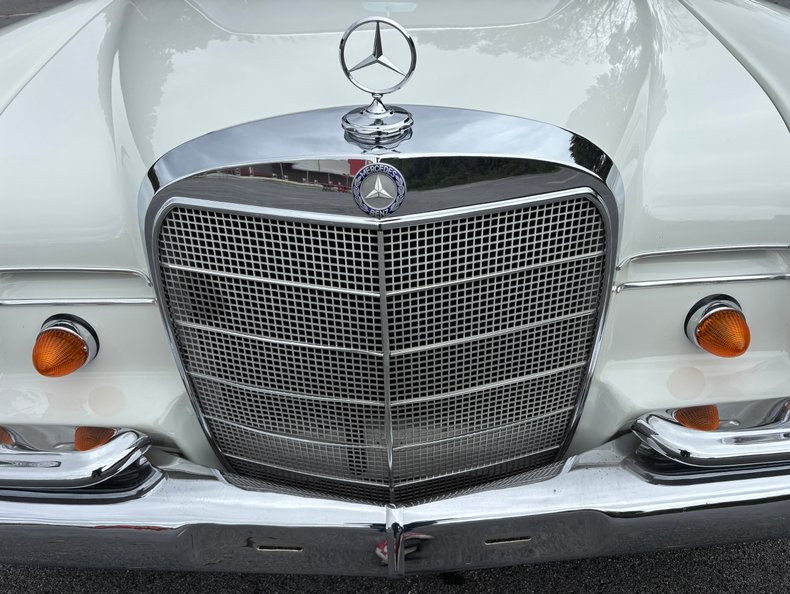 1966 Mercedes-Benz 230 S 26