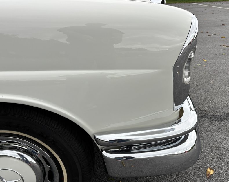 1966 Mercedes-Benz 230 S 51