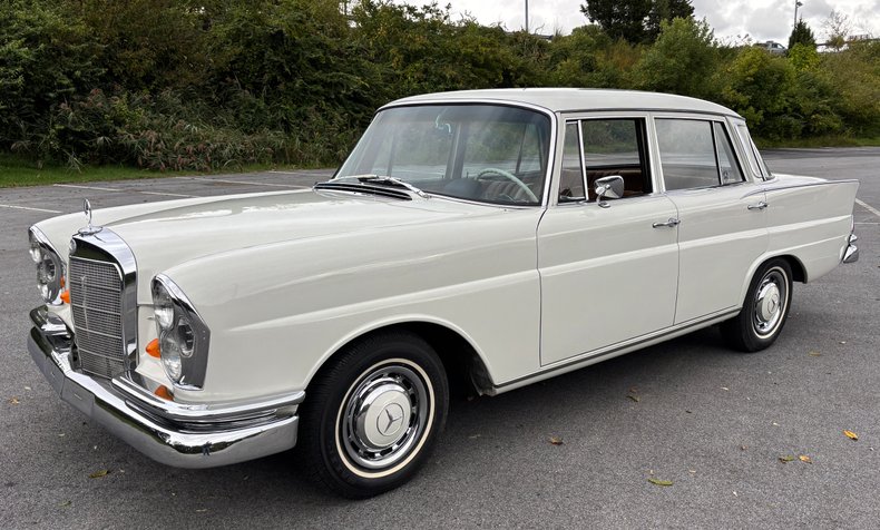 1966 Mercedes-Benz 230 S 62