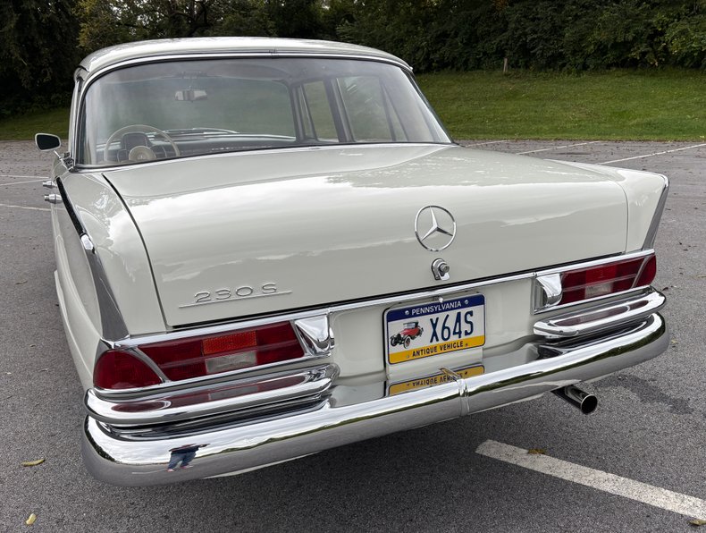 1966 Mercedes-Benz 230 S 71