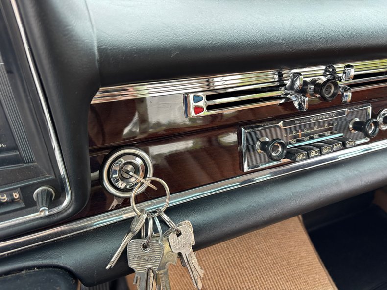 1966 Mercedes-Benz 230 S 82