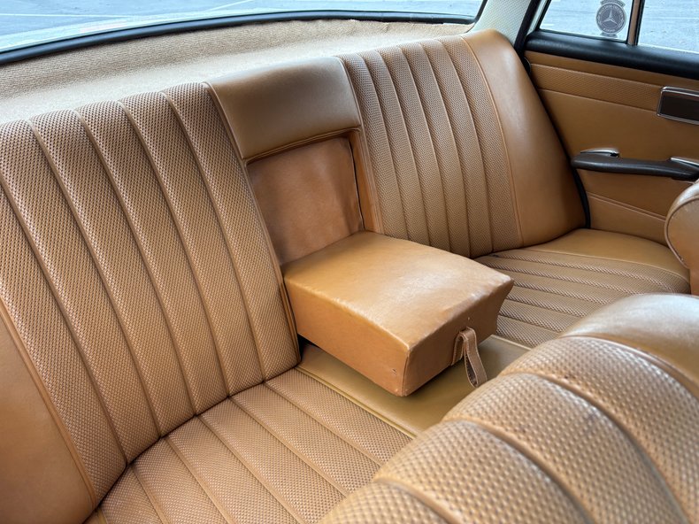 1966 Mercedes-Benz 230 S 99