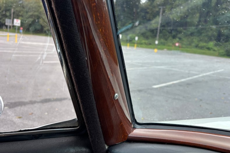 1966 Mercedes-Benz 230 S 107