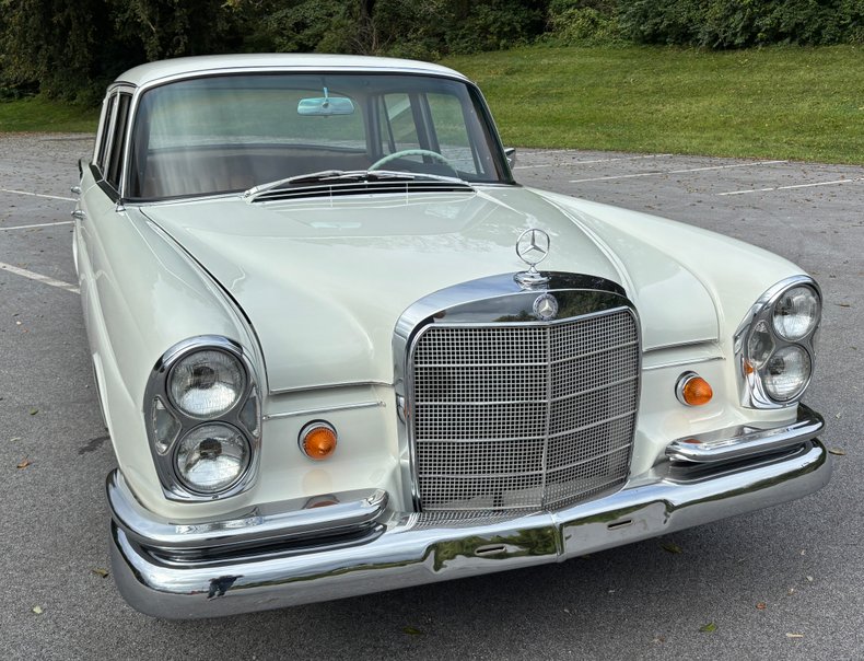 1966 Mercedes-Benz 230 S 118
