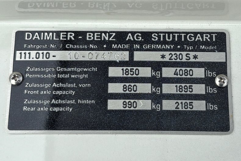 1966 Mercedes-Benz 230 S 142