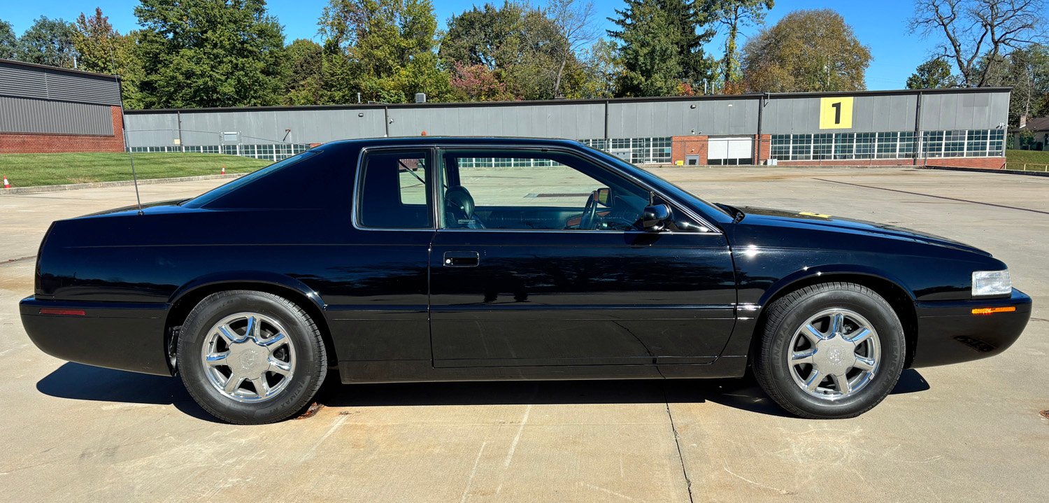 2002 Cadillac Eldorado | Connors Motorcar Company