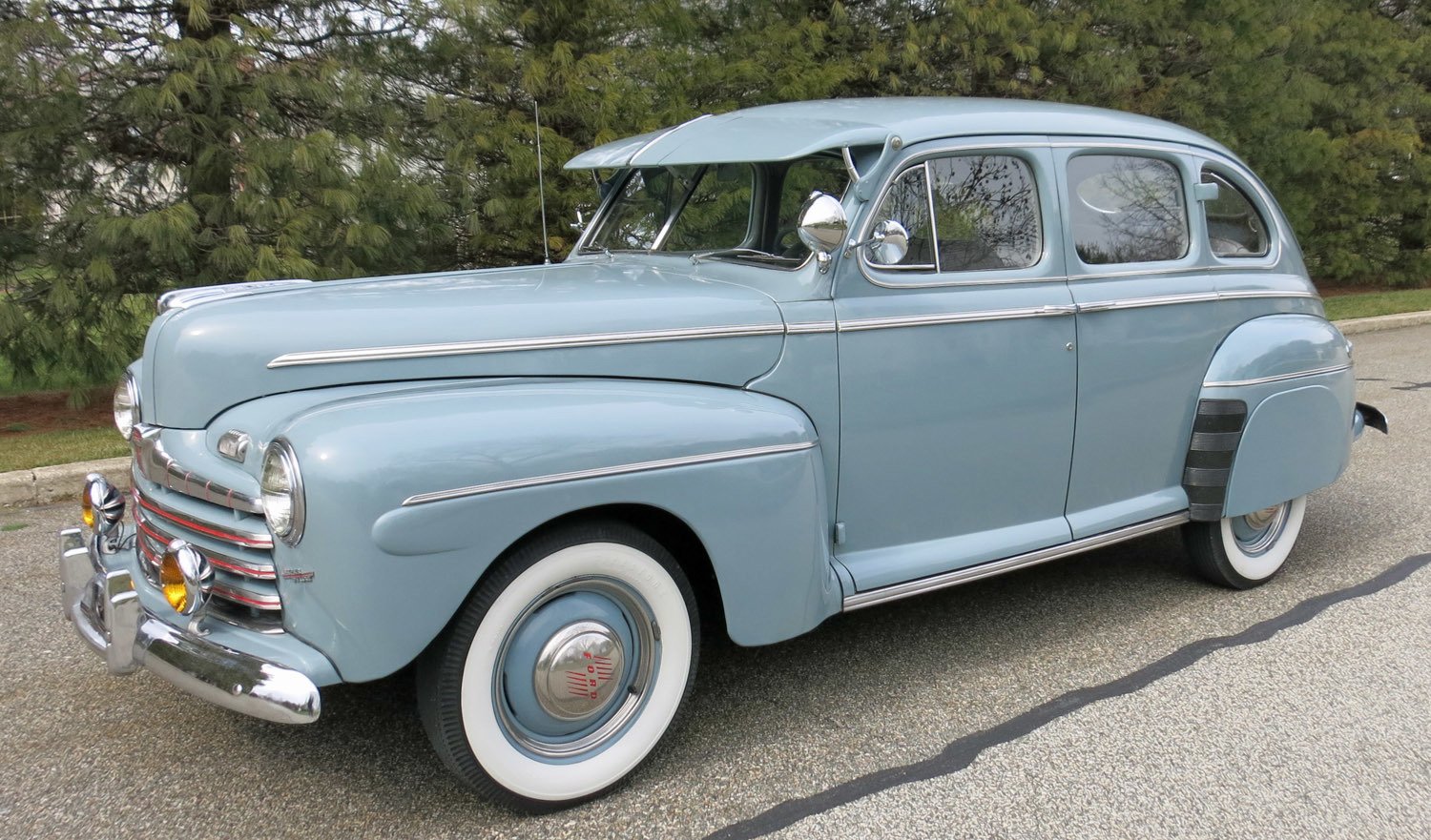 1946 Ford Deluxe