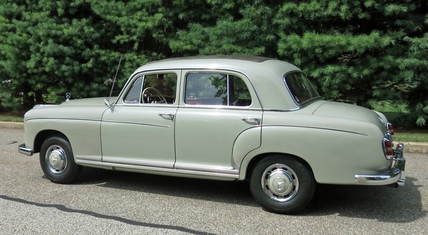 1959 Mercedes-Benz 220S