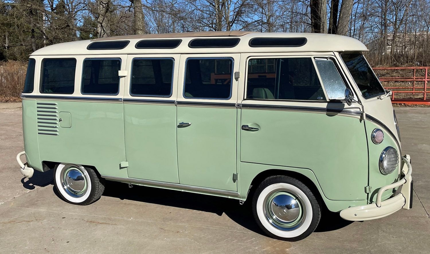 1964 Volkswagen 23 Window Bus