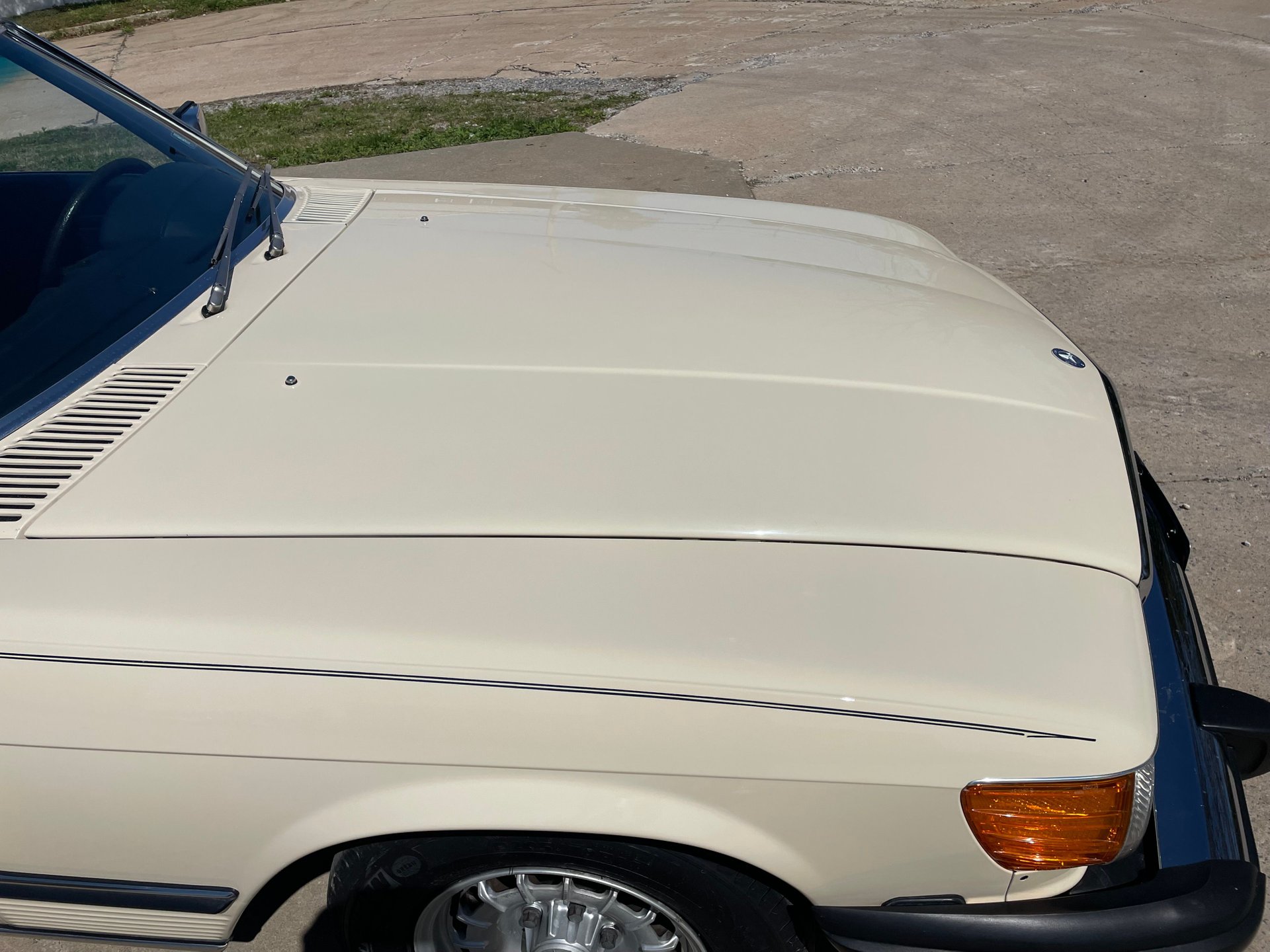 23020 | 1984 Mercedes-Benz 380 SL Convertible | Connors Motorcar Company