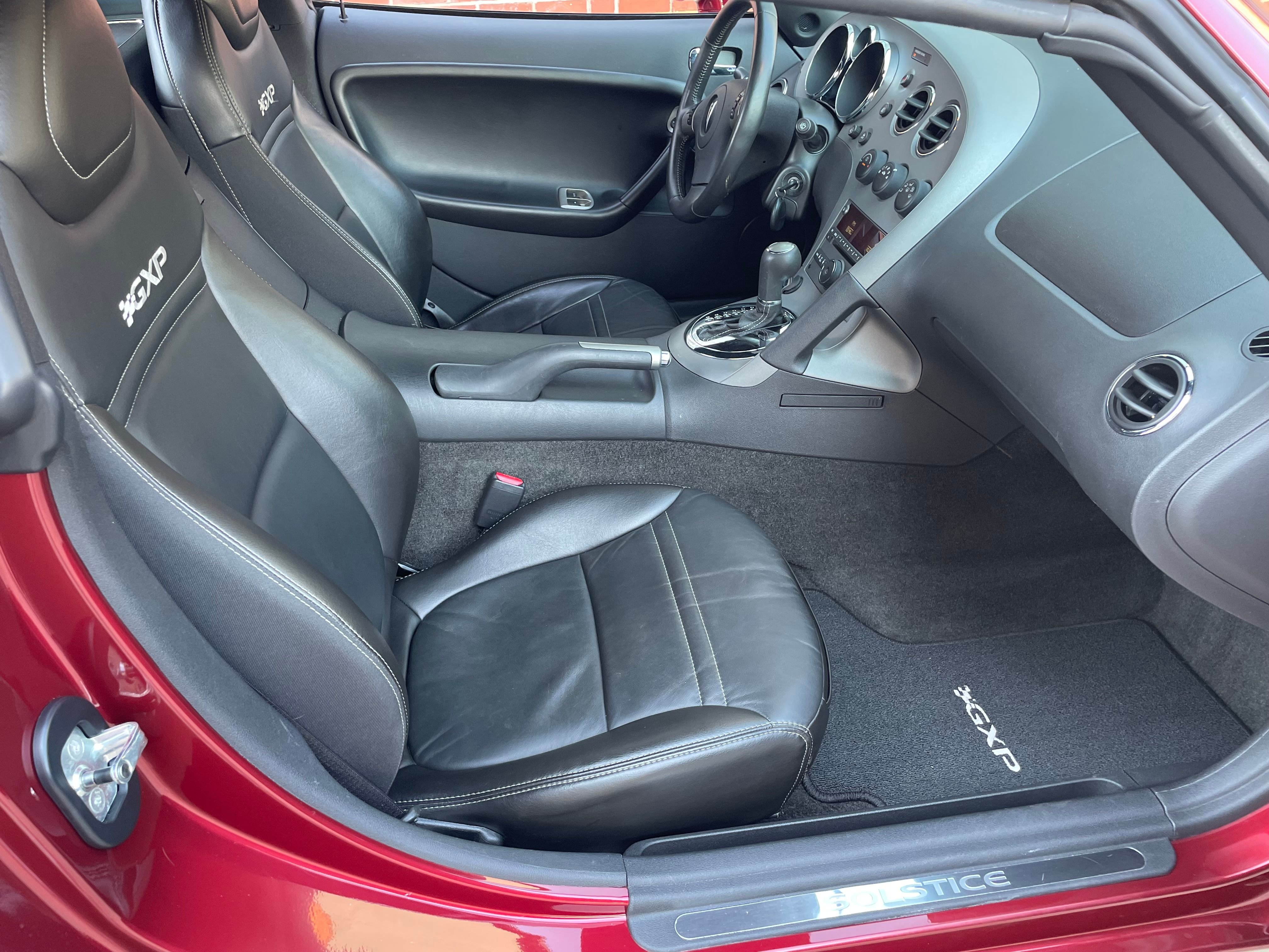 2009 Pontiac Solstice | Connors Motorcar Company