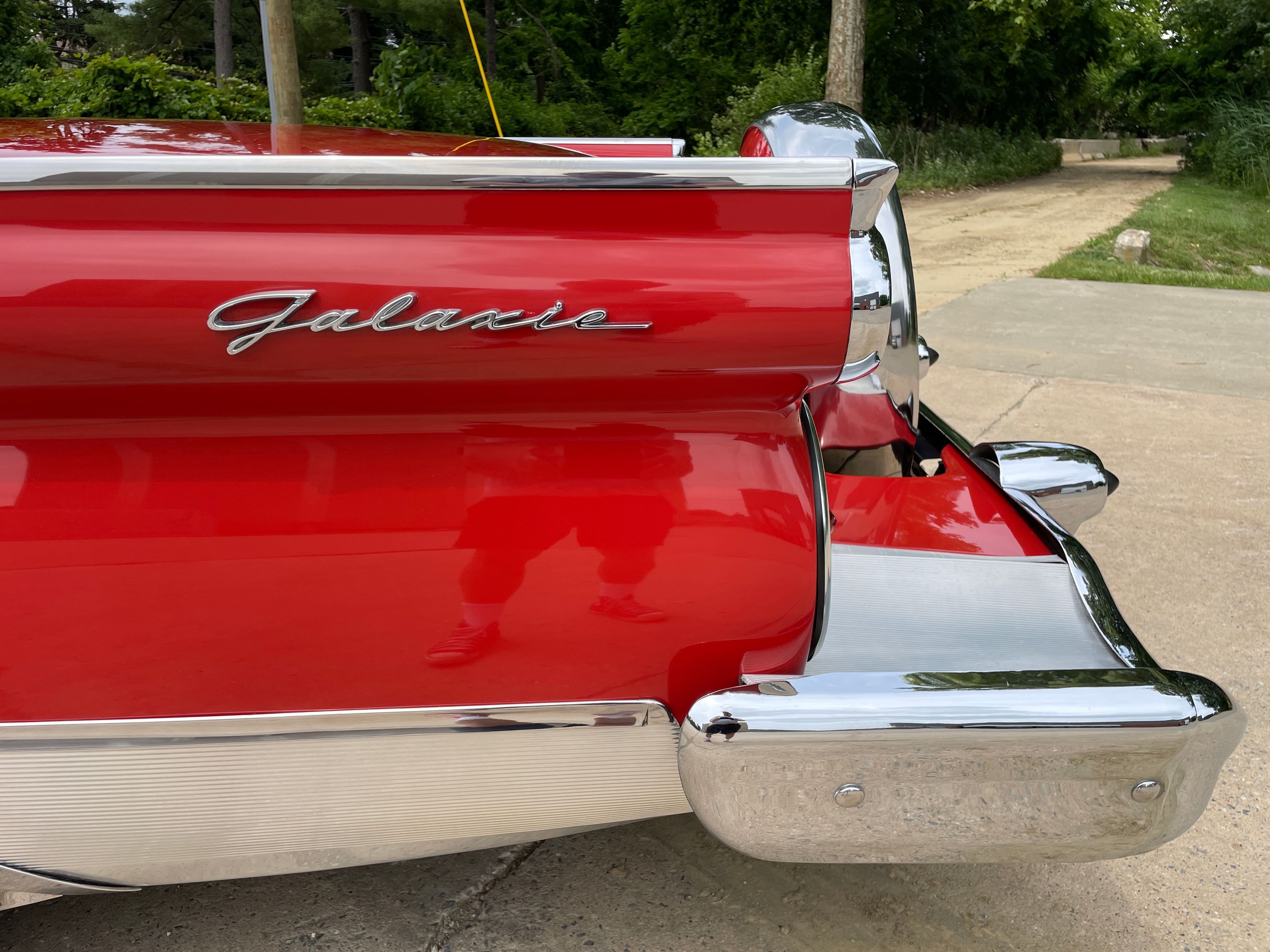 1959 Ford Skyliner | Connors Motorcar Company