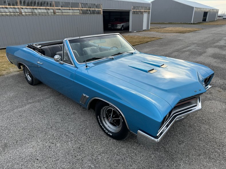 1967 Buick GS400 10