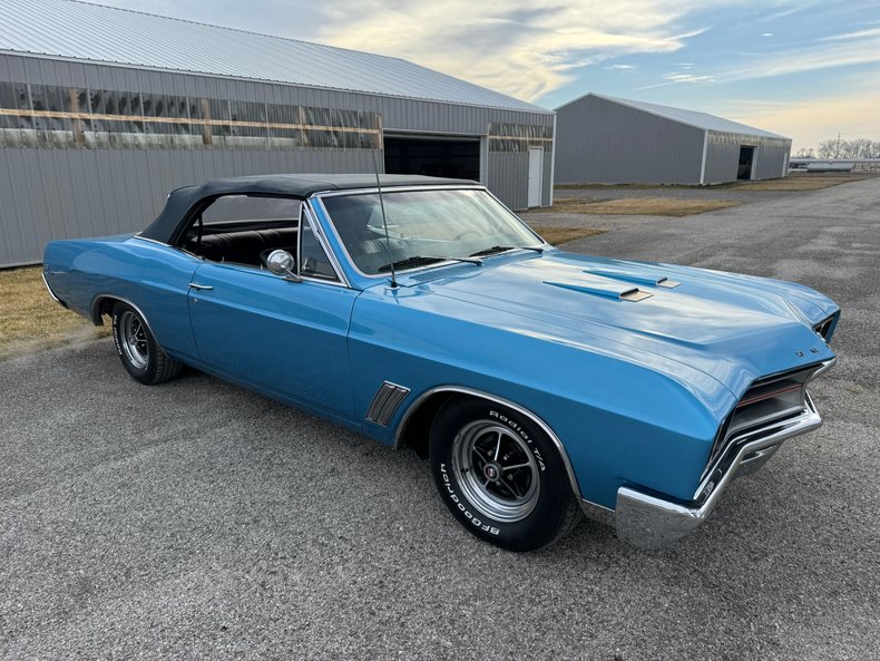 1967 Buick GS400 17