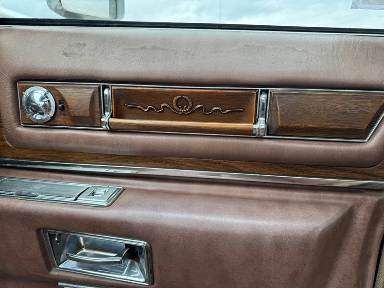 1975 Cadillac Fleetwood 45