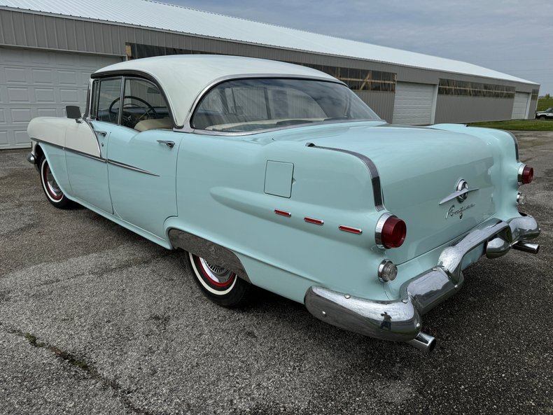 1956 Pontiac Chieftain 16
