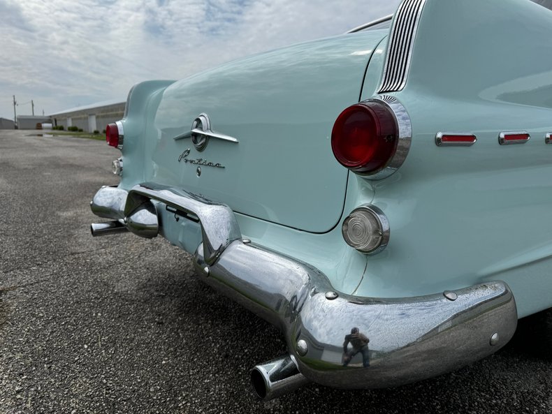 1956 Pontiac Chieftain 26