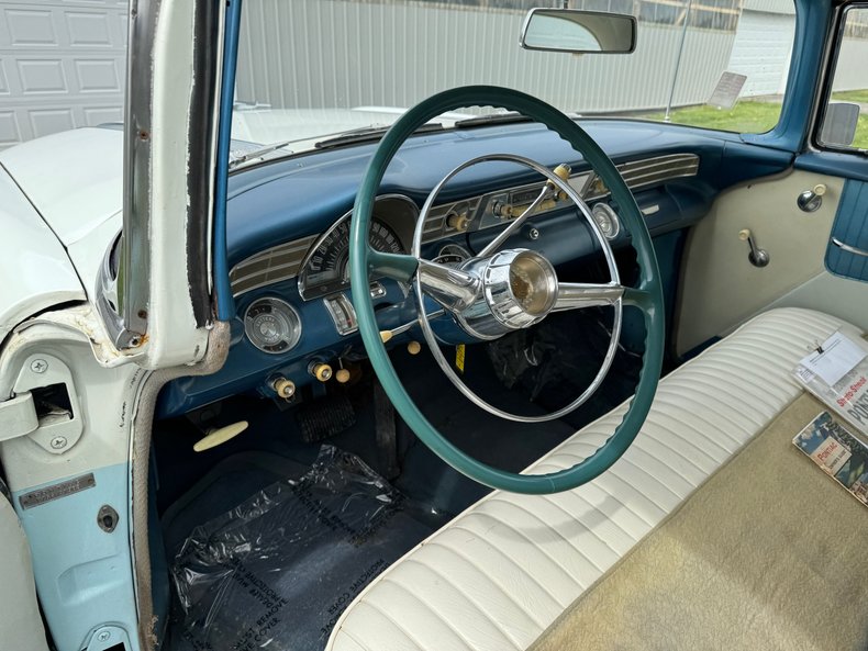 1956 Pontiac Chieftain 38