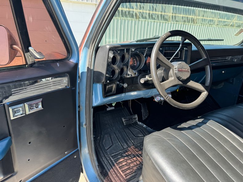 1985 Chevrolet Pickup 32