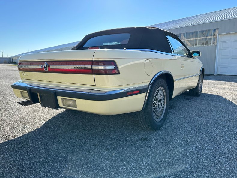 1989 Chrysler TC by Maserati 13
