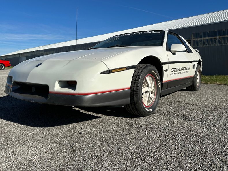 1984 Pontiac Fiero 2