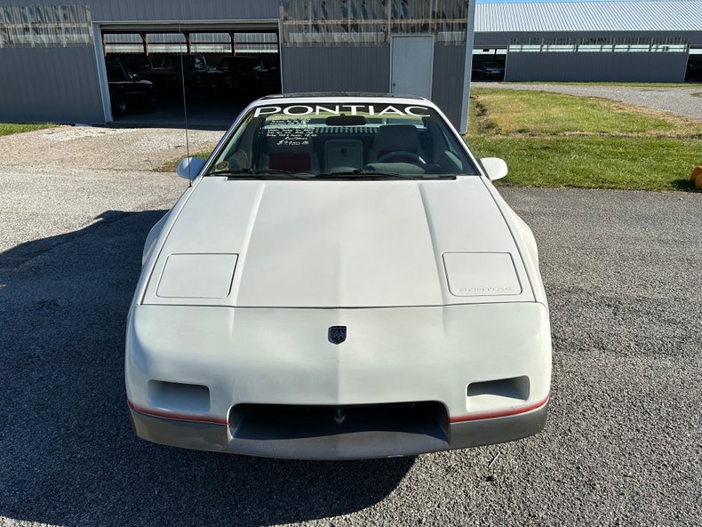 1984 Pontiac Fiero 5