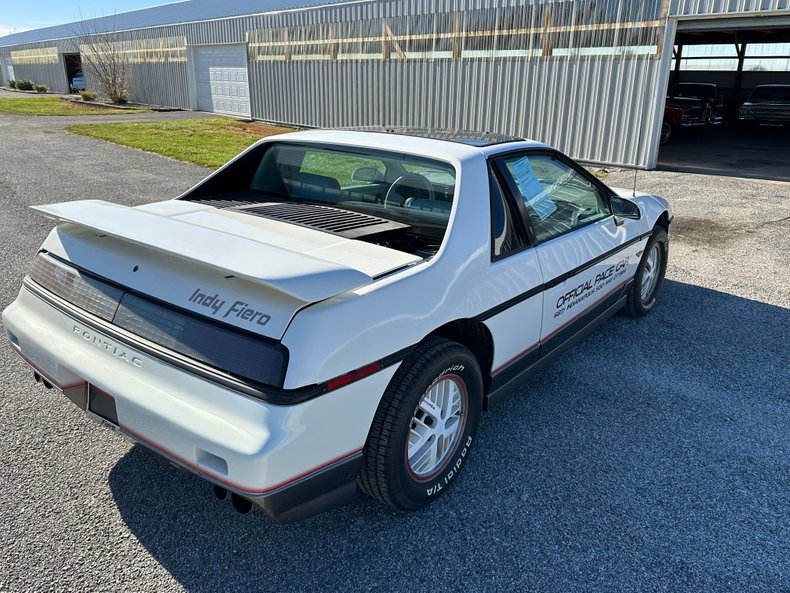1984 Pontiac Fiero 10