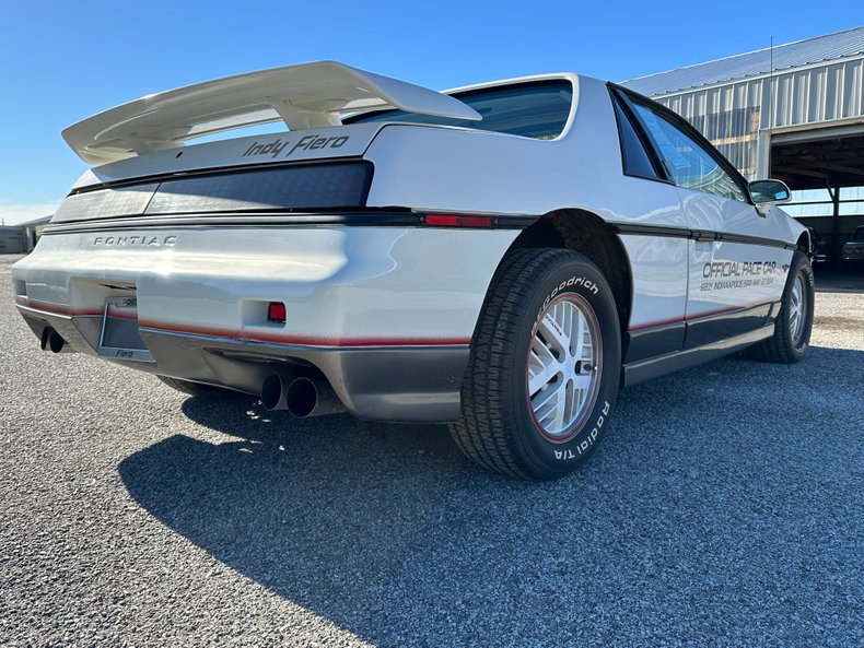 1984 Pontiac Fiero 9