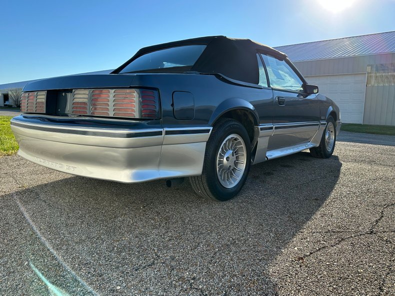 1987 Ford Mustang GT 6