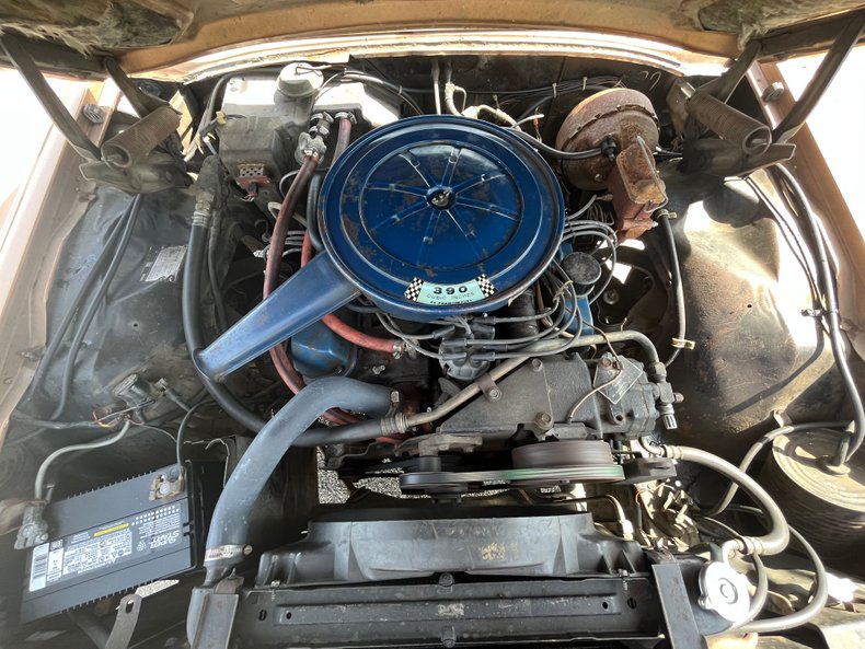 1967 Ford Thunderbird 41