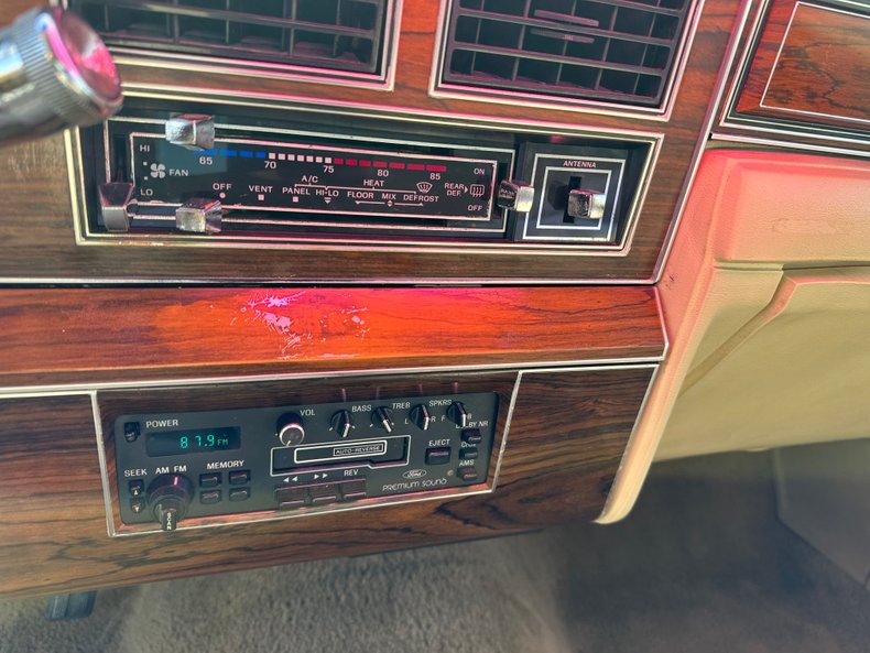 1983 Lincoln Mark VI 25